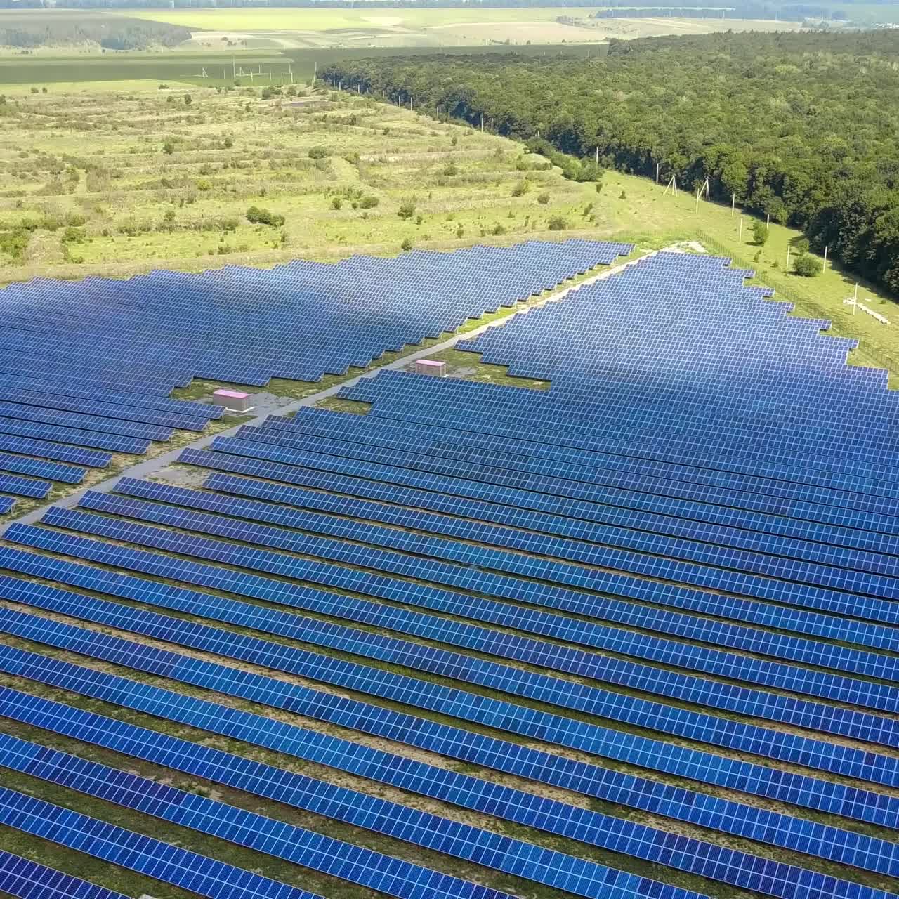 Solpaneler på marken