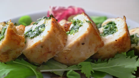 baked chicken breast stuffed with cheese and spinach