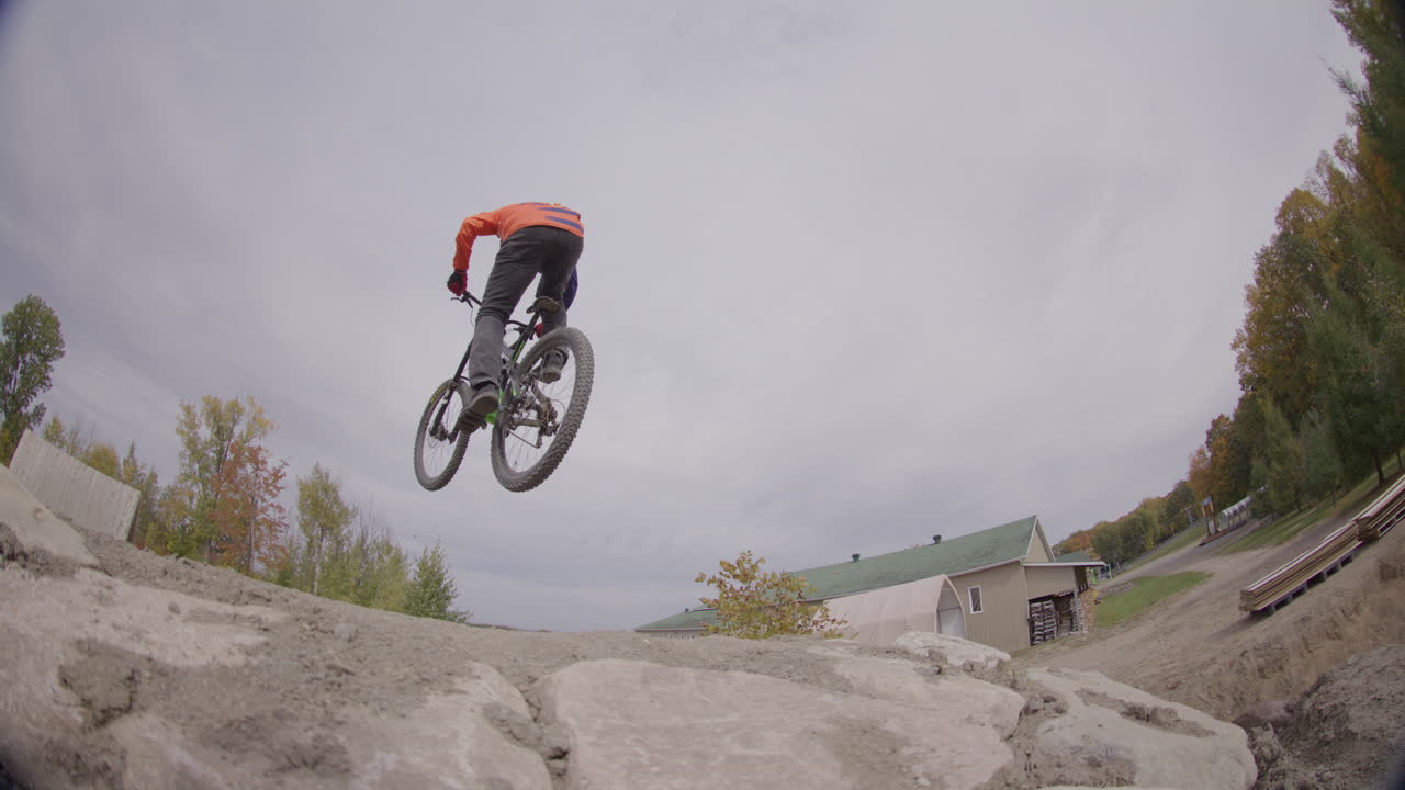 Extreme sports Mountain biking - dirt jumping tricks in slow motion