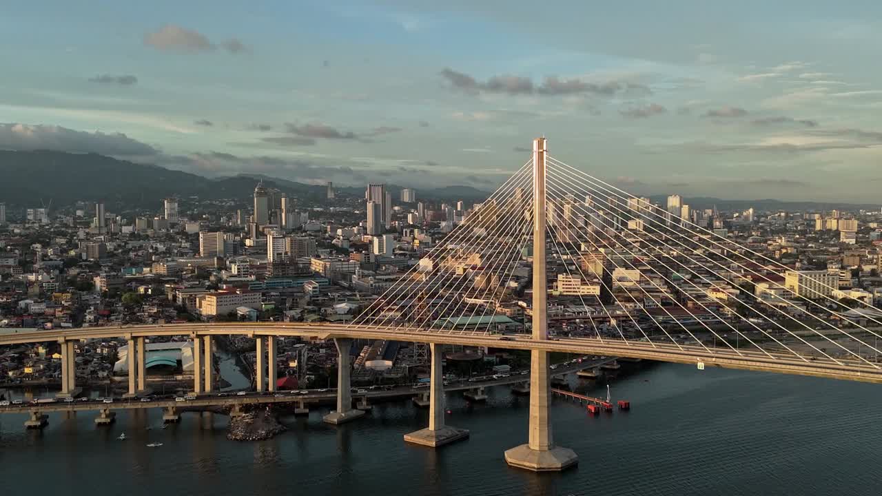 carretera de enlace de cebu cordova, fotografía aérea de la tarde