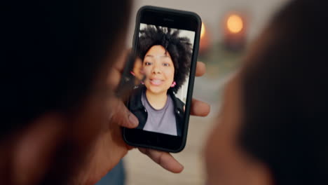 Phone,-screen-and-couple-in-a-video-call