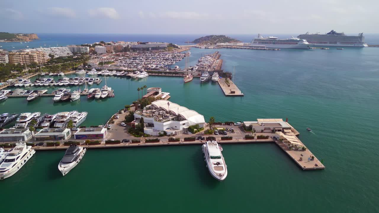 마리나 클럽에서 직접 비싼 고급 레스토랑 리오