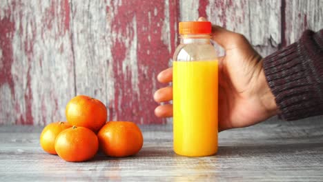 orange juice and mandarin oranges
