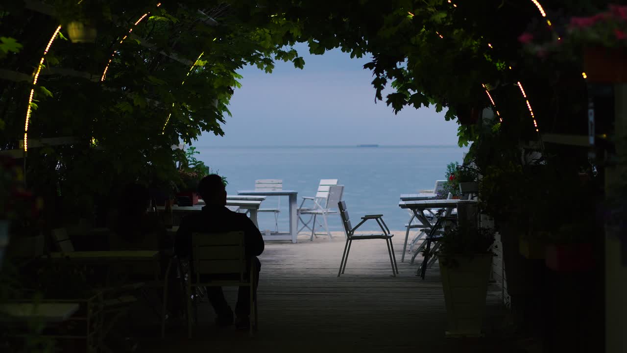 해변으로 가는 마법의 입구