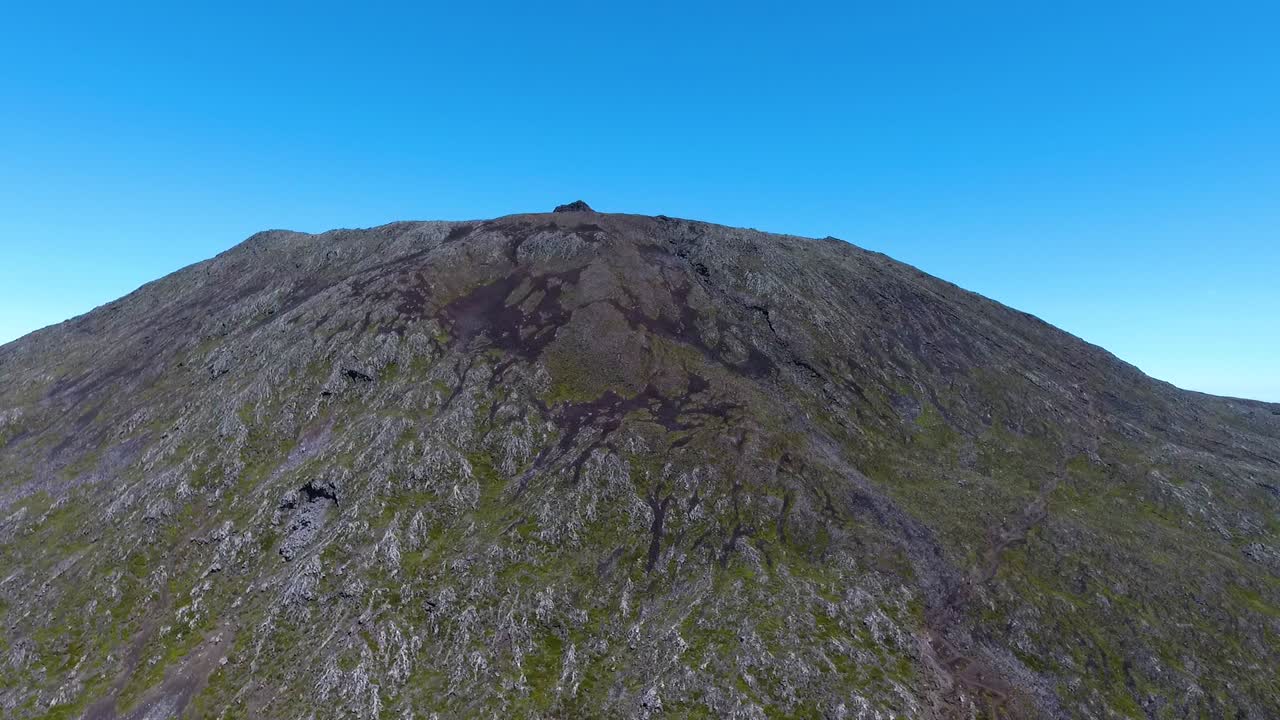 el volcán más grande de las azores, montaña pico