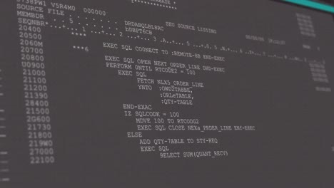 animación de círculos iluminados en un lenguaje de programación de computadora contra un fondo negro