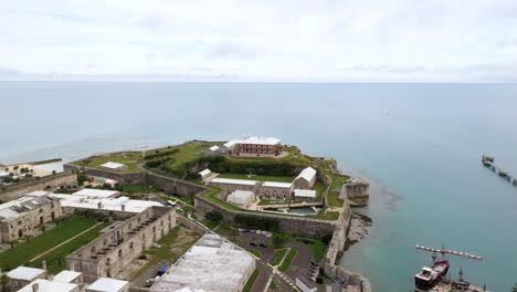 Aerial-view-of-tropical-island-harbour-with-prison-looking-stone-fort