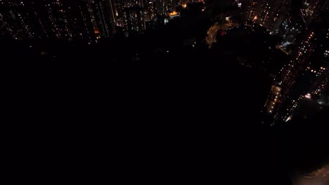 Hong-Kong-Nachtstadt-Fliegen-Mit-DJI-Mavic3-Drohnen