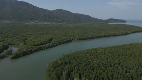 Great-aerial-view-flight