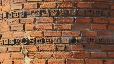 detalle de la antigua pared de ladrillo romana