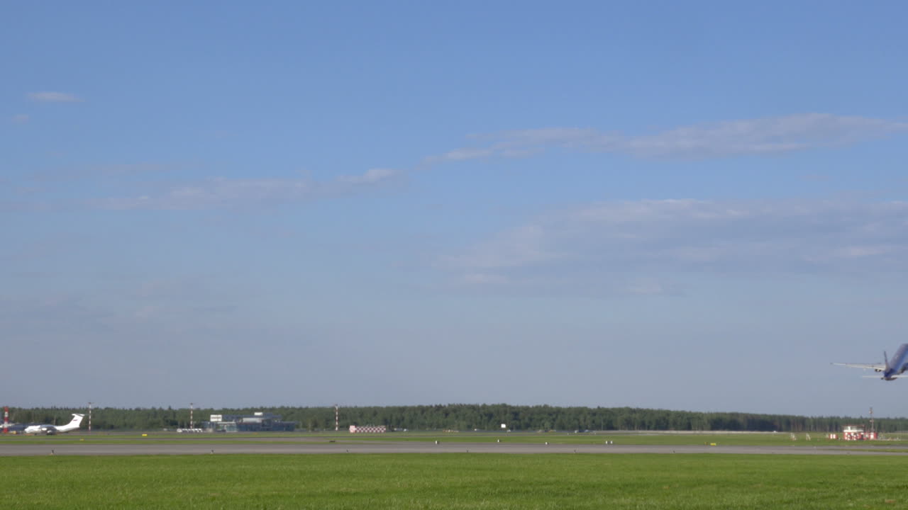 제트 여객 비행기의 이륙
