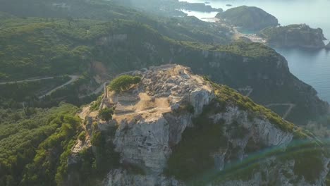 el fuerte de angelokastro y las impresionantes vistas de la costa jónica de corfú