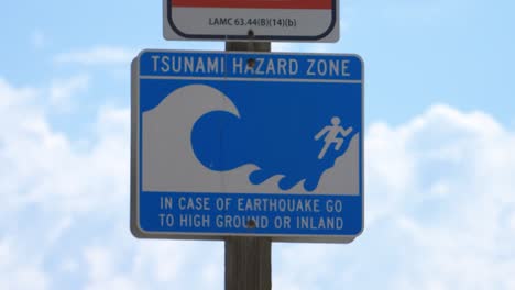 sinal de zona de perigo de tsunami