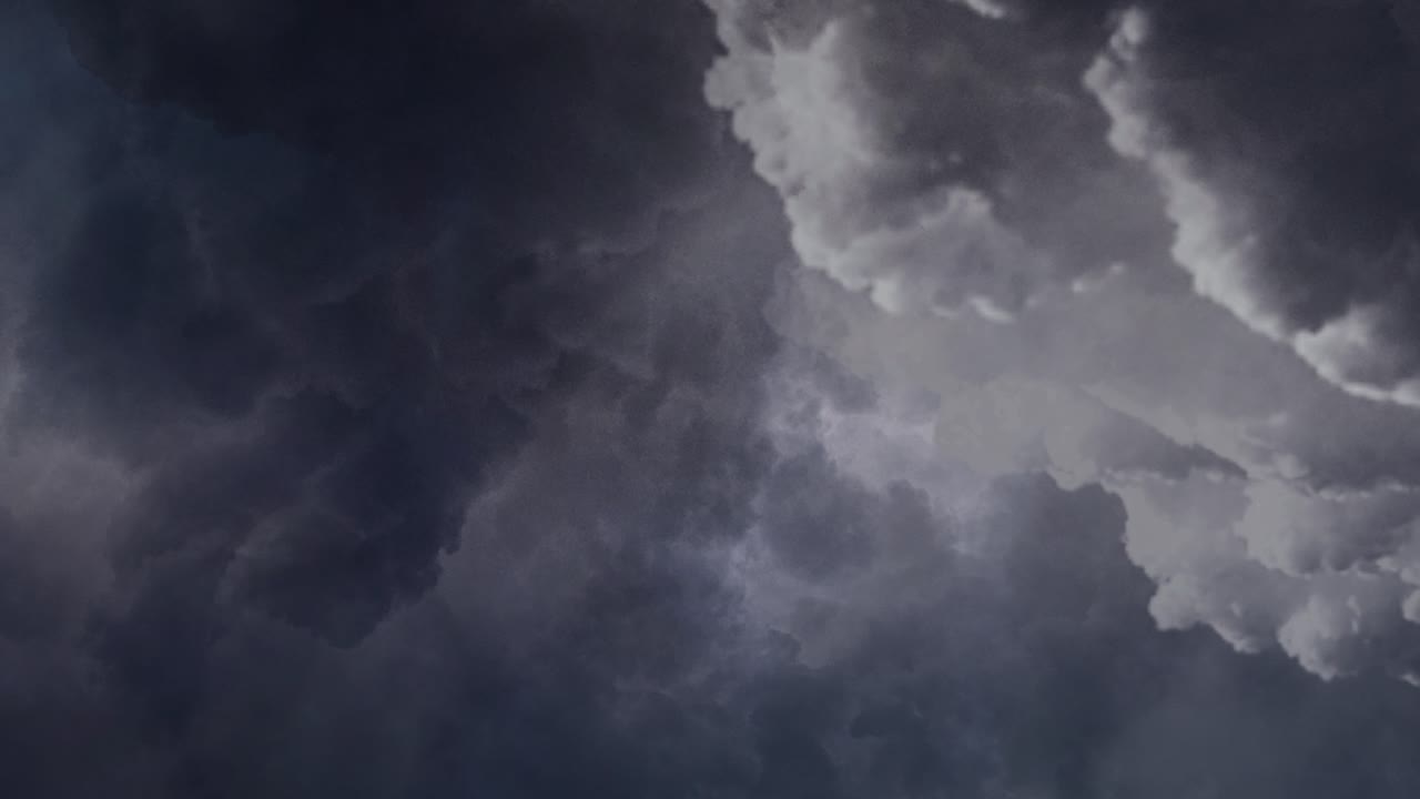 view, a thunderstorm that occurs in a thick cloud of cumulonimbus