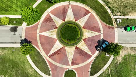 Movimiento-De-Pedestal-Hacia-Abajo-Sobre-Ladrillos-En-Forma-De-Estrella