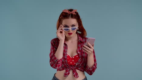 pin-up girl with mobile phone