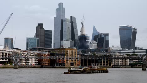 Vista-De-La-Ciudad-De-Londres-Desde-Southbank,-Londres,-Reino-Unido.