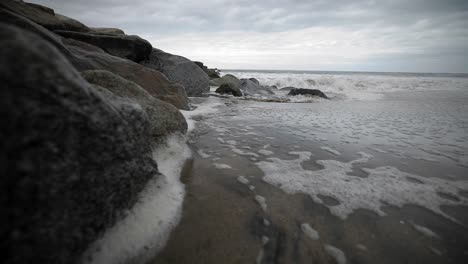 Waves-rolling-in-against-jetty-on-Santa-Monica-State-Beach