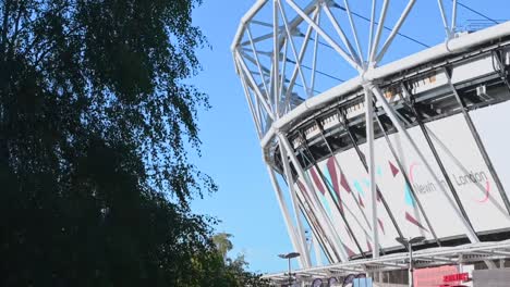 west ham statium dentro de stratford, newham, londres, reino unido