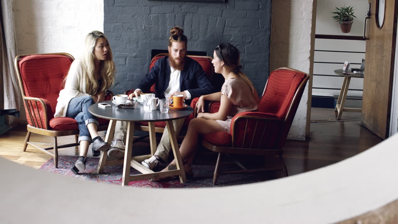 쓰여있지만, 그들은 줄 사이를 읽을 수 없습니다.