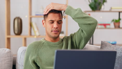 Stress,-Scheitern-Und-Laptop-Eines-Mannes-Beim-Lesen-Auf-Dem-Sofa