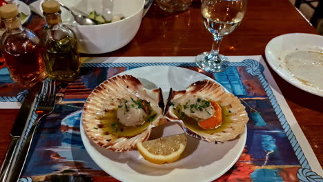 delicious seared scallops with lemon and herbs