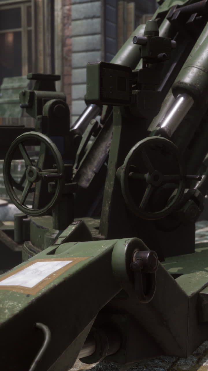близкий взгляд на старую военную пушку