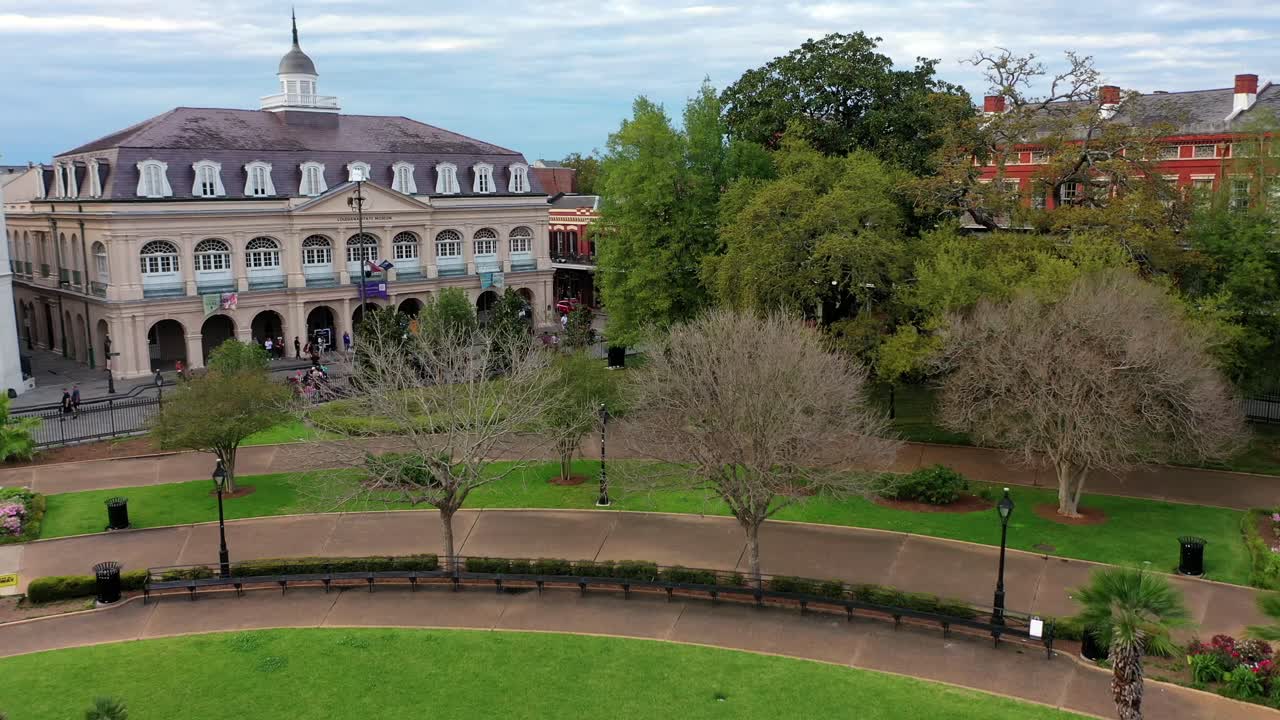 뉴올리언스의 프렌치 쿼터와 잭슨 장군 동상
