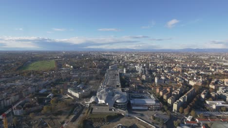 Imágenes-Panorámicas-De-La-Metrópolis-En-Un-Día-Soleado