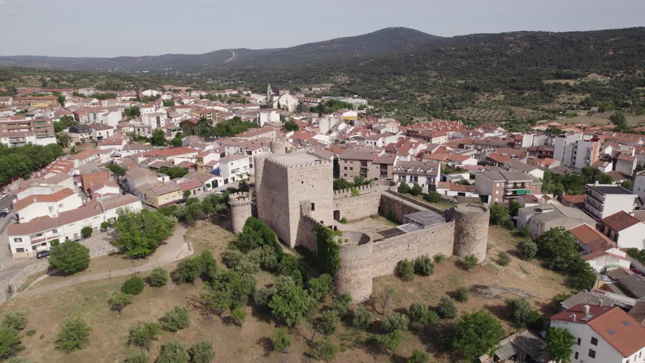 Castillo de la Coracera, una fortezza medievale a San Martín de Valdeiglesias, Spagna.