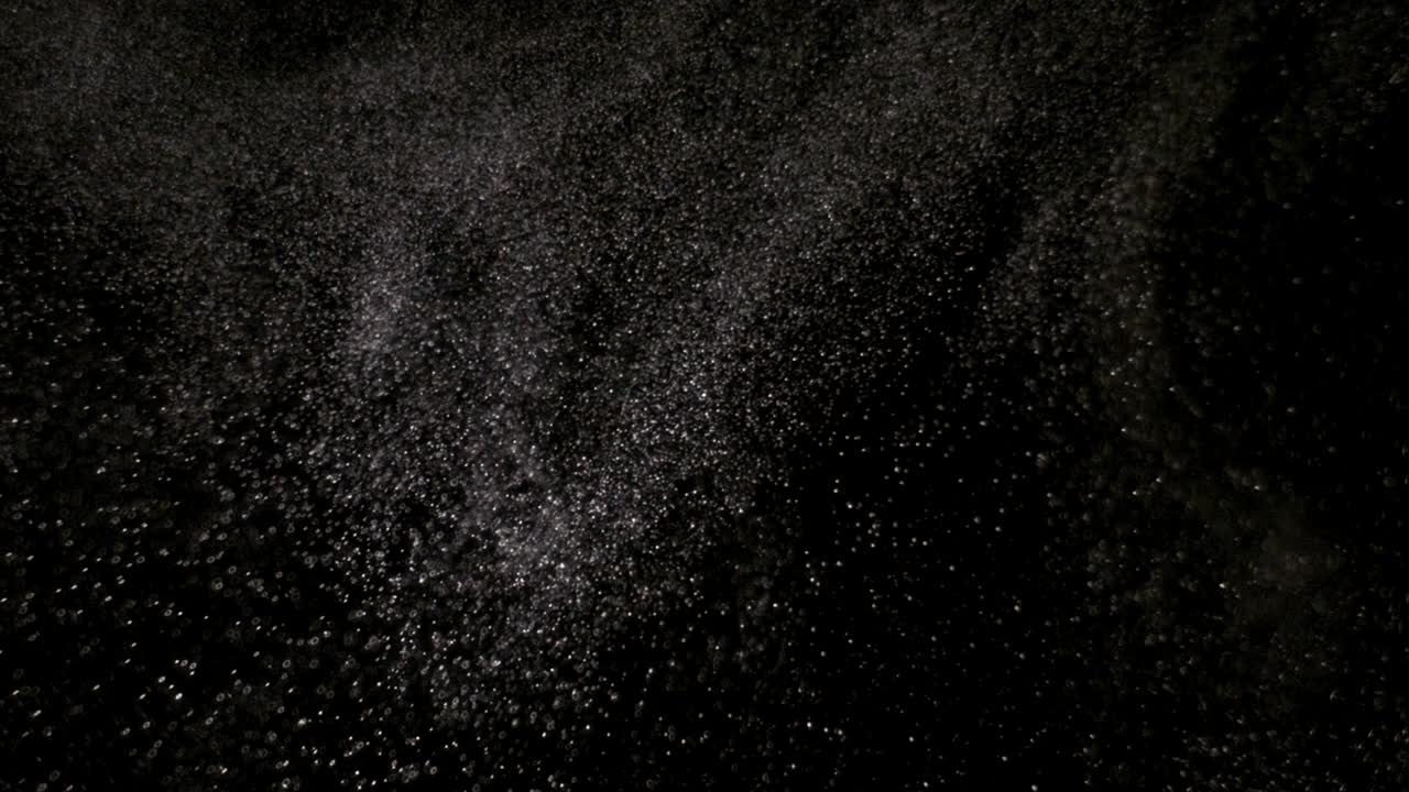 Polvere isolata su sfondo nero