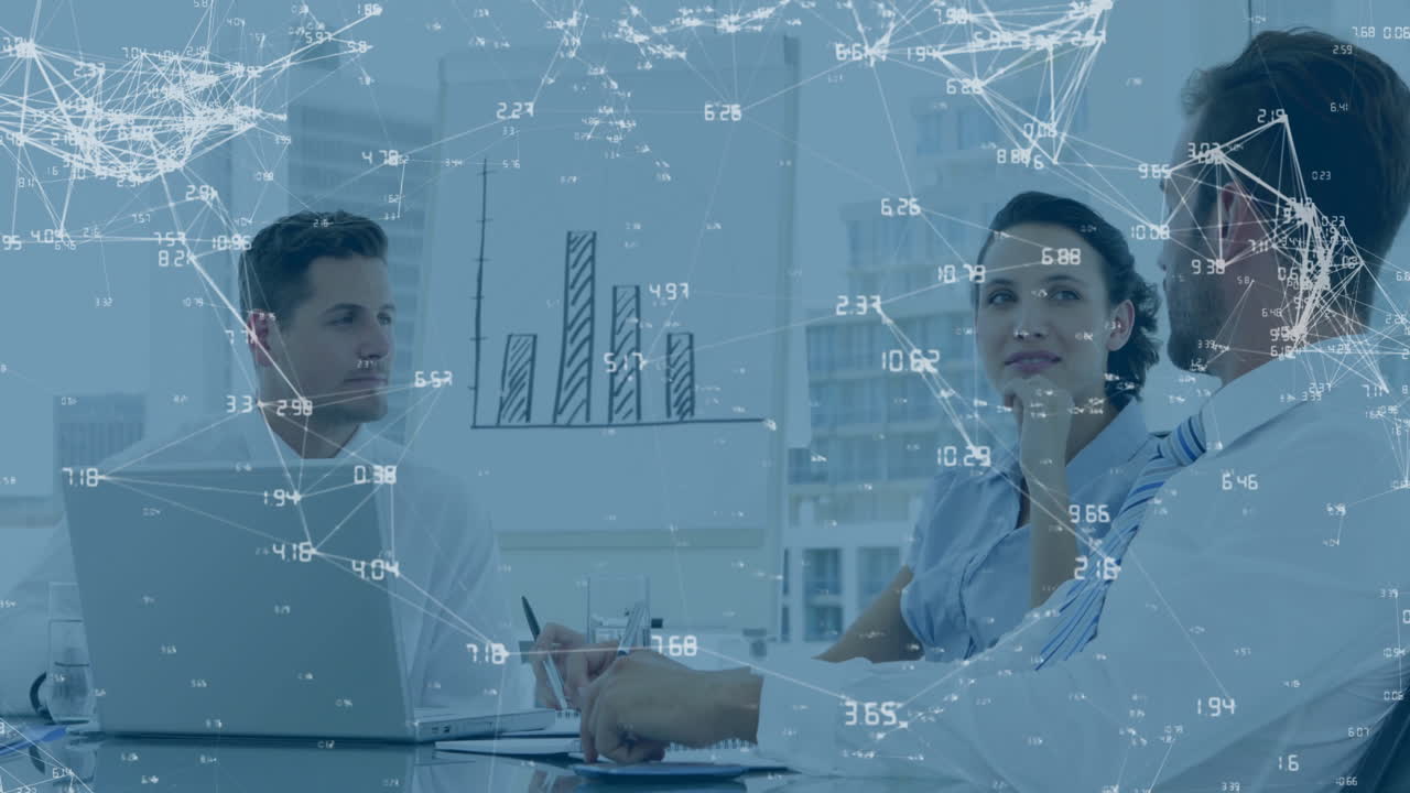 red de conexiones y animación de procesamiento de datos en reuniones de negocios en la oficina