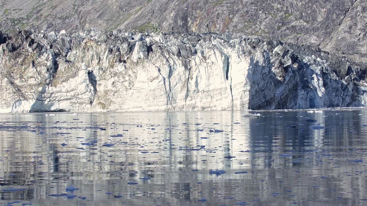 ледник джонса хопкинса в национальном парке "ледниковый залив" на аляске