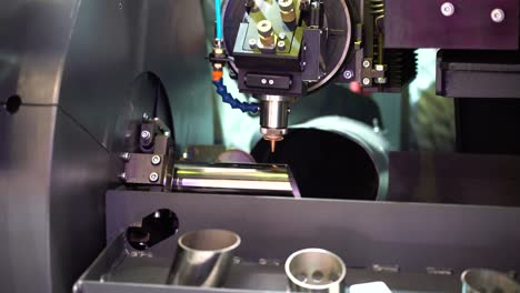 Metalworking-CNC-milling-machine.