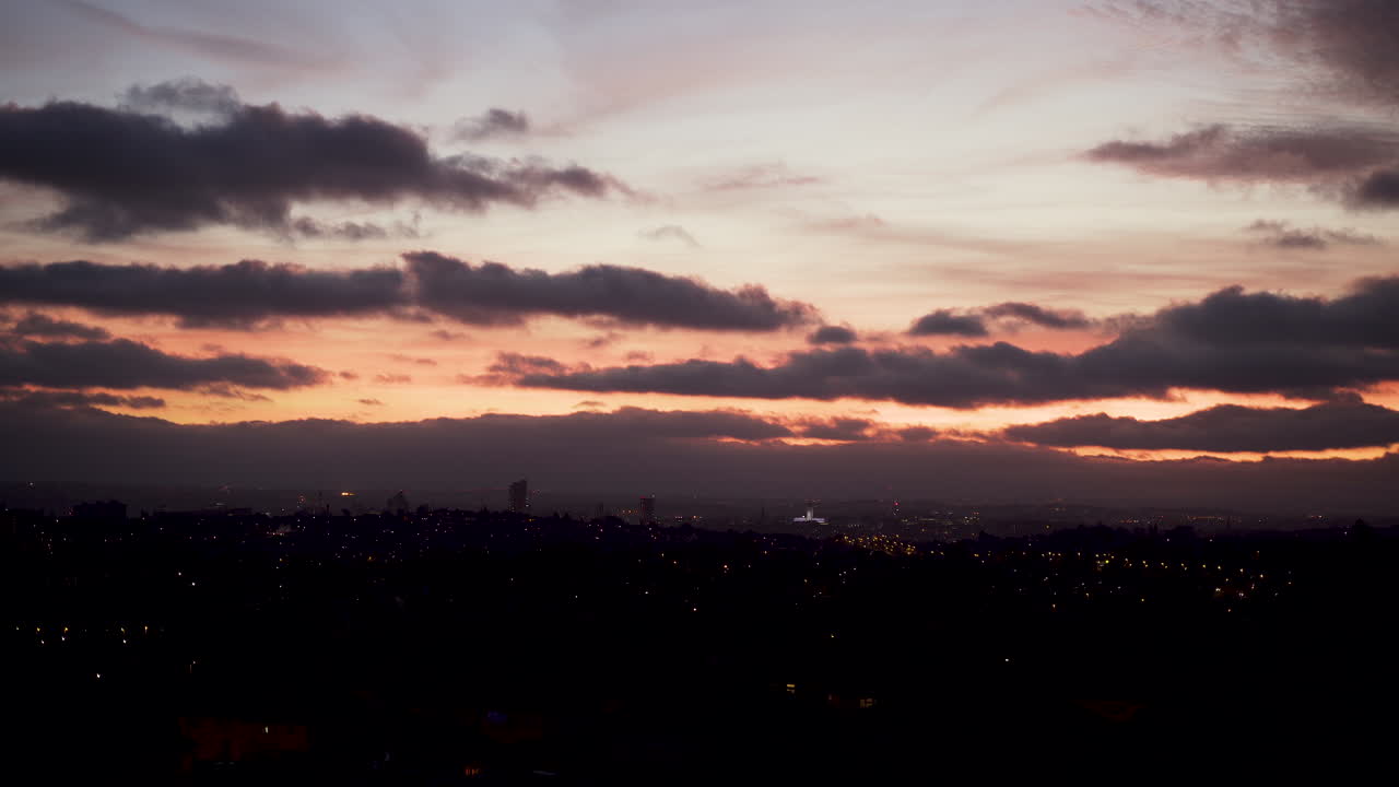 vista 4k del horizonte en leeds al atardecer