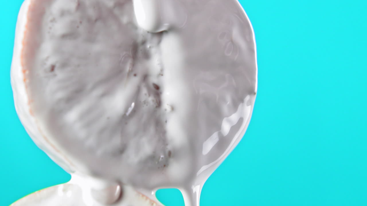 우유 스플래시 오렌지 조각