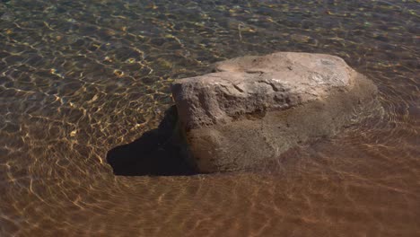 la suave ola del mar, la textura de la arena de la playa