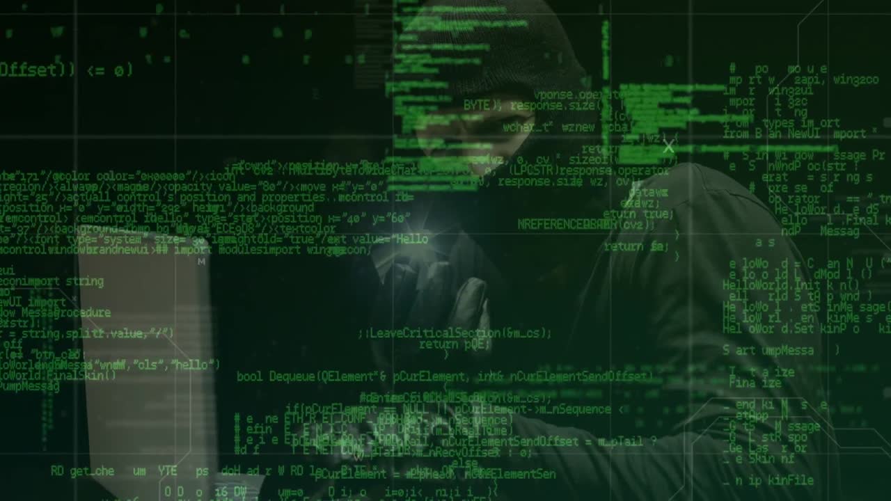 animación del procesamiento de datos sobre un hacker de computadoras caucásico en balaclava usando una computadora portátil