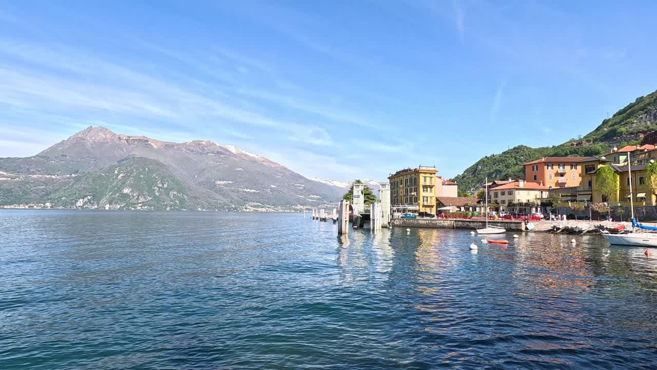 hermoso paisaje junto al lago en varenna, lombardía, italia