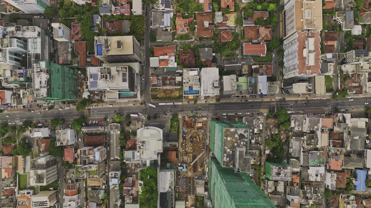 콜롬보 스리랑카 에어리얼 v25 수직 탑 다운 뷰,  ⁇ 발라피티아와 콜루피티아의 초고층 빌딩, 고급 주거 지역 - mavic 3 cine로 촬영 - 2023년 4월