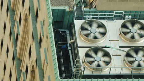 Big-Fans-On-High-Rise-Surrender-Air-Conditioning-System-Work