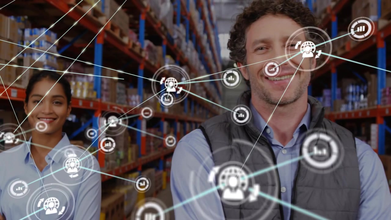 Animazione di una rete di connessioni con icone sovrapposte a diversi lavoratori in magazzino.