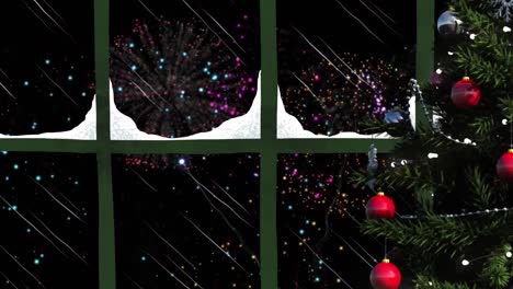 Weihnachtsbaum-Und-Fensterrahmen-Vor-Buntem-Feuerwerk,-Das-Auf-Schwarzem-Hintergrund-Explodiert