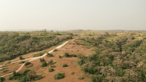 Reisen-Durch-Die-Afrikanische-Savanne,-Drohne-4k,-Angola,-Afrika-8