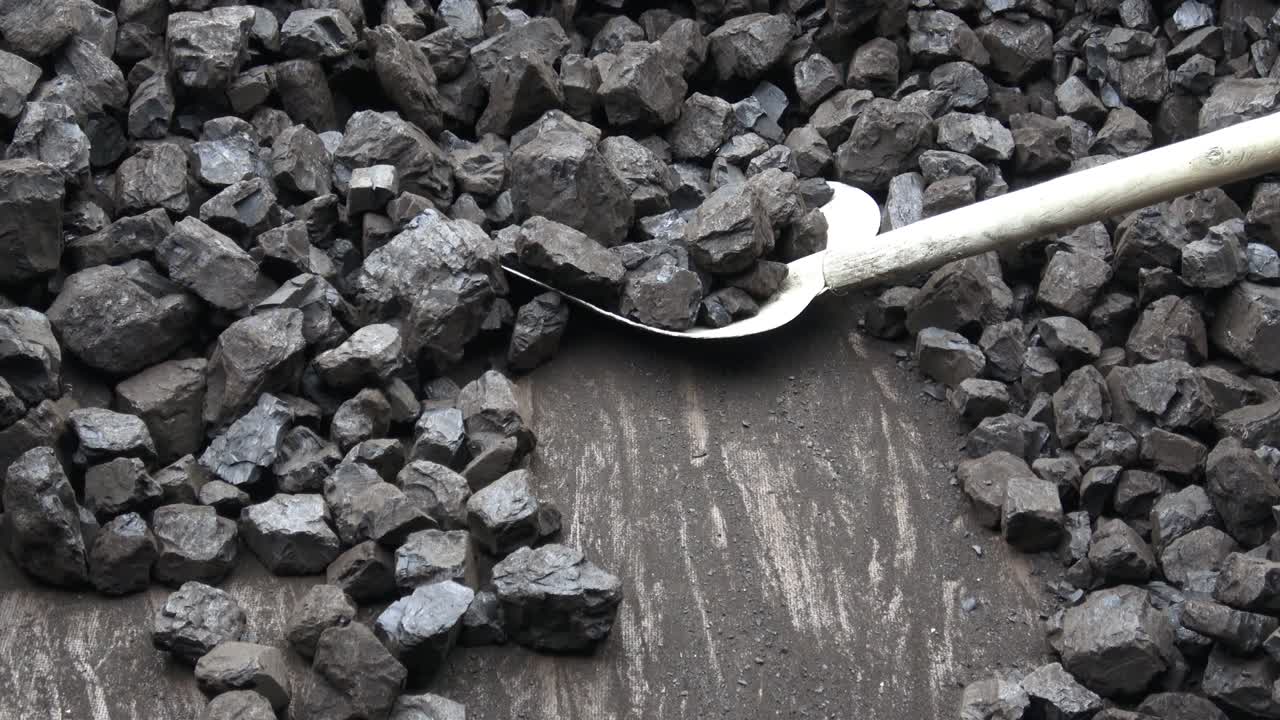 Shovel and coal, lignite storage
