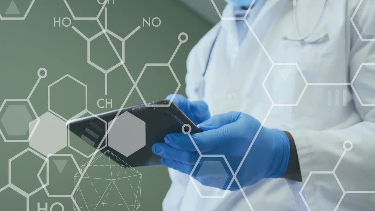 병원에서 태블릿을 사용하여 얼굴 마스크를 입은 의사를 가로지르는 과학 다이어그램의 애니메이션