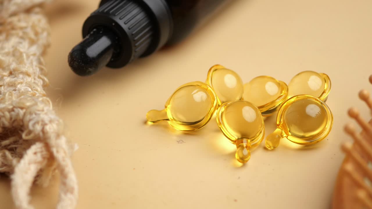 Cura dei capelli con capsule di olio e siero
