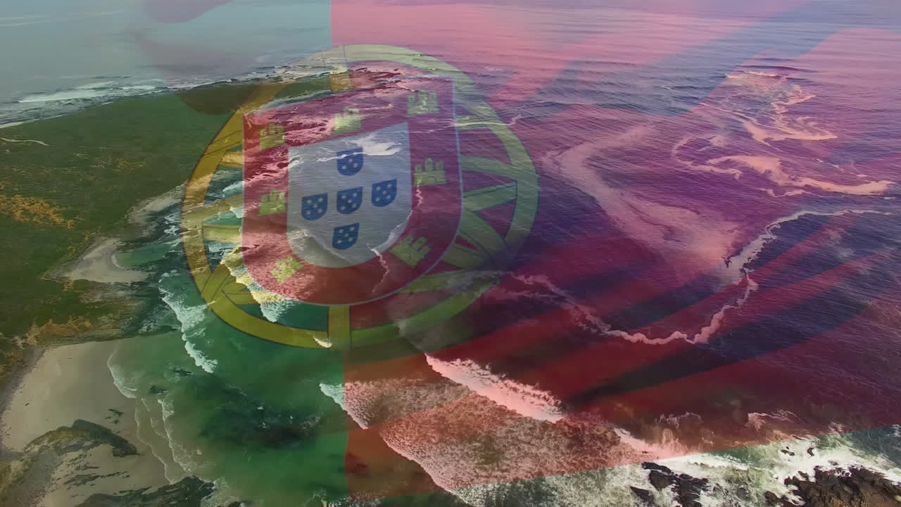 포르투갈의  ⁇ 발을 흔드는 디지털 구성과 바다의 파도의 공중 사진