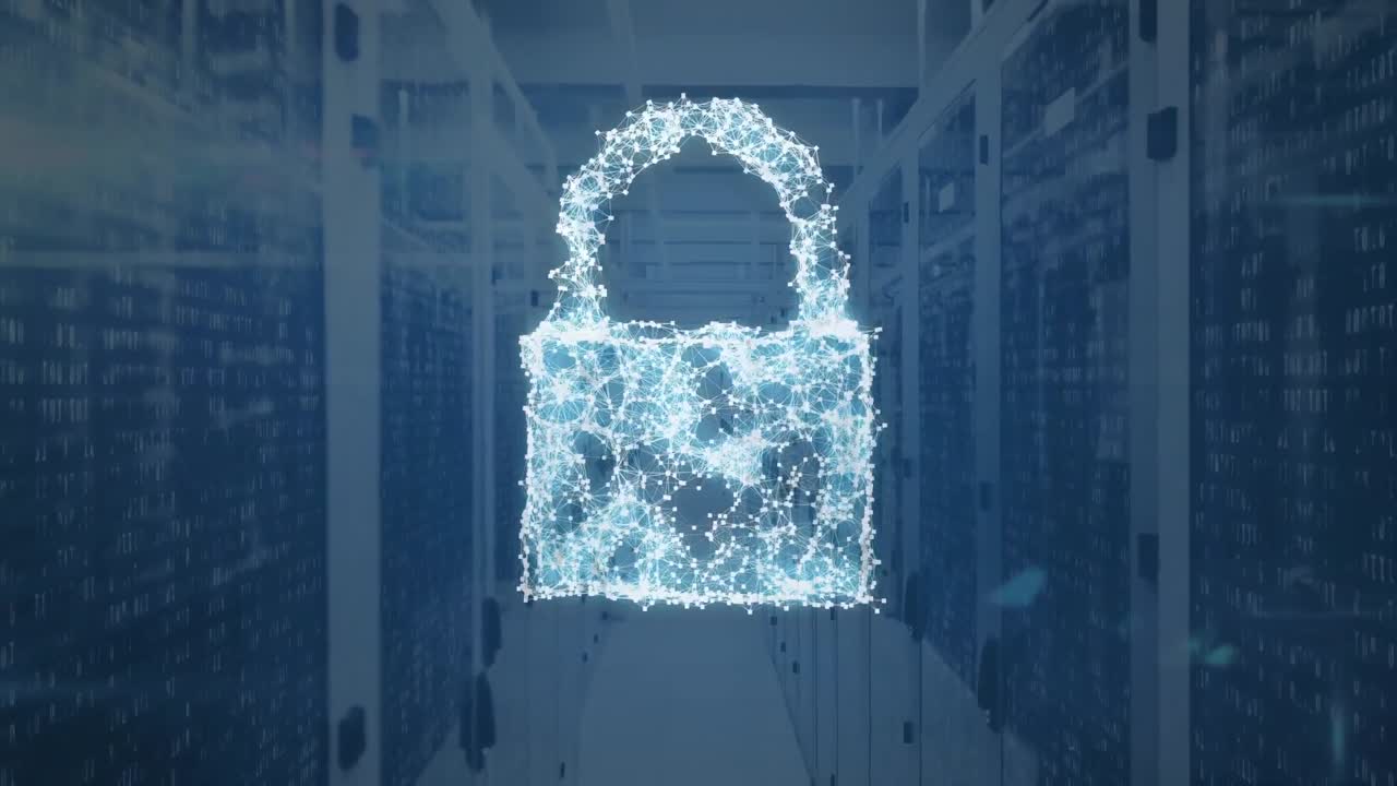 animación de la nube, el candado de seguridad y el icono del escudo contra la sala del servidor de la computadora