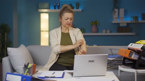 home office worker woman itching with allergies.
